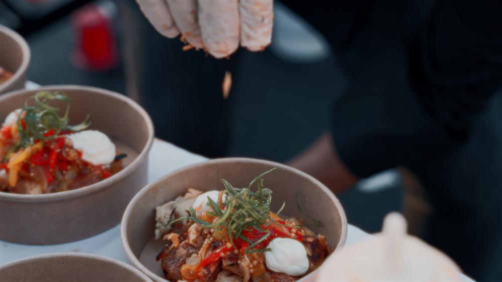Foodstyling bei einem Catering-Event